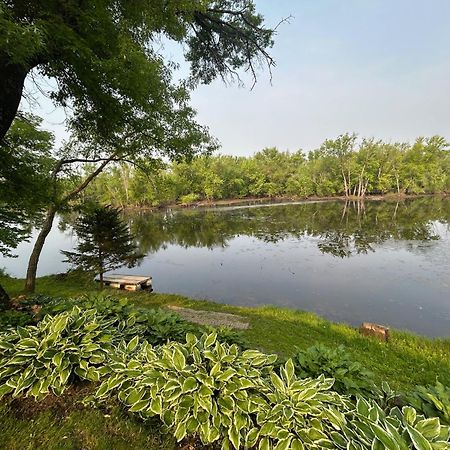Breezeway Bay - Waterfront Full House Villa Wisconsin Dells Exterior photo