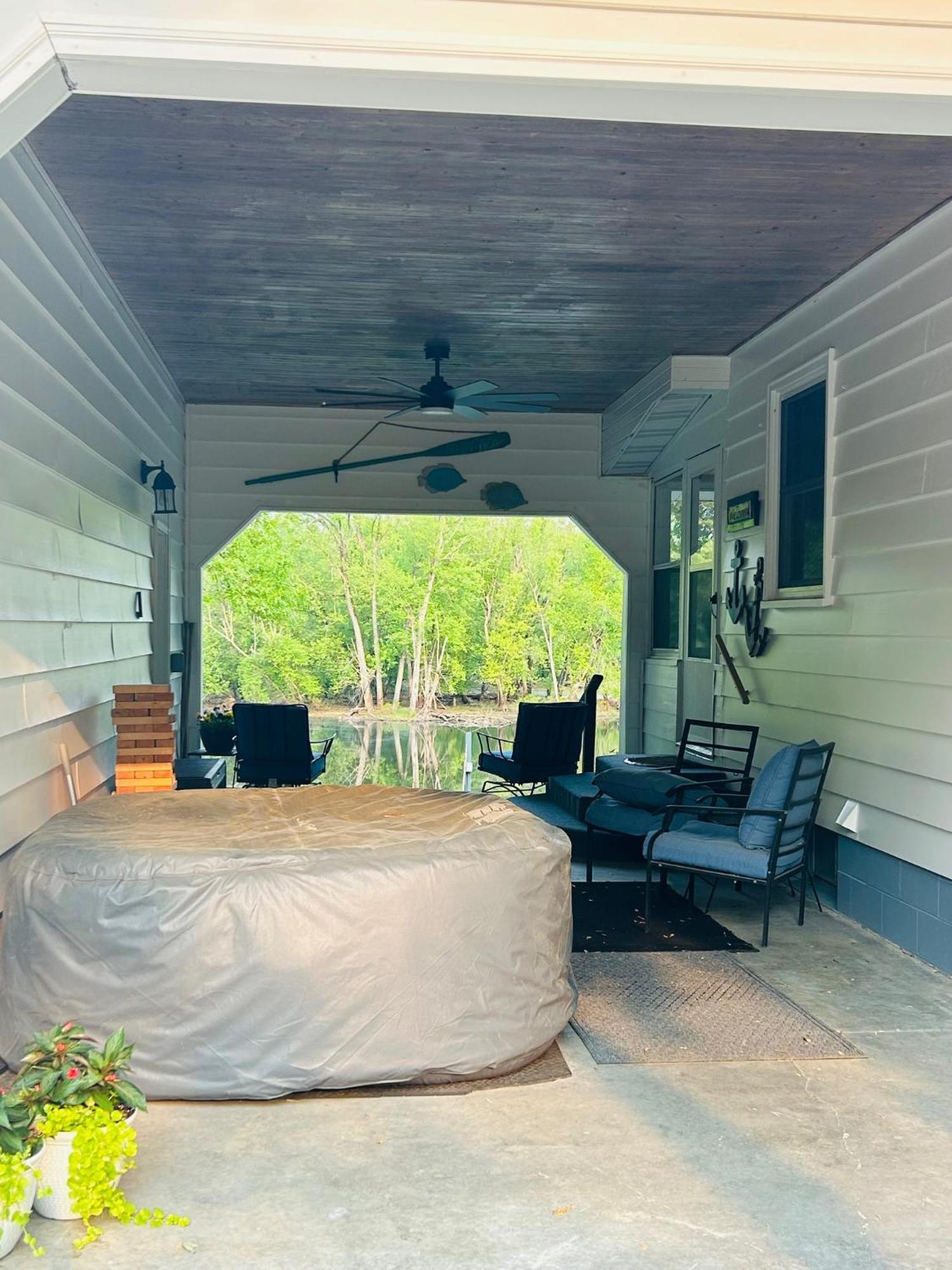 Breezeway Bay - Waterfront Full House Villa Wisconsin Dells Exterior photo