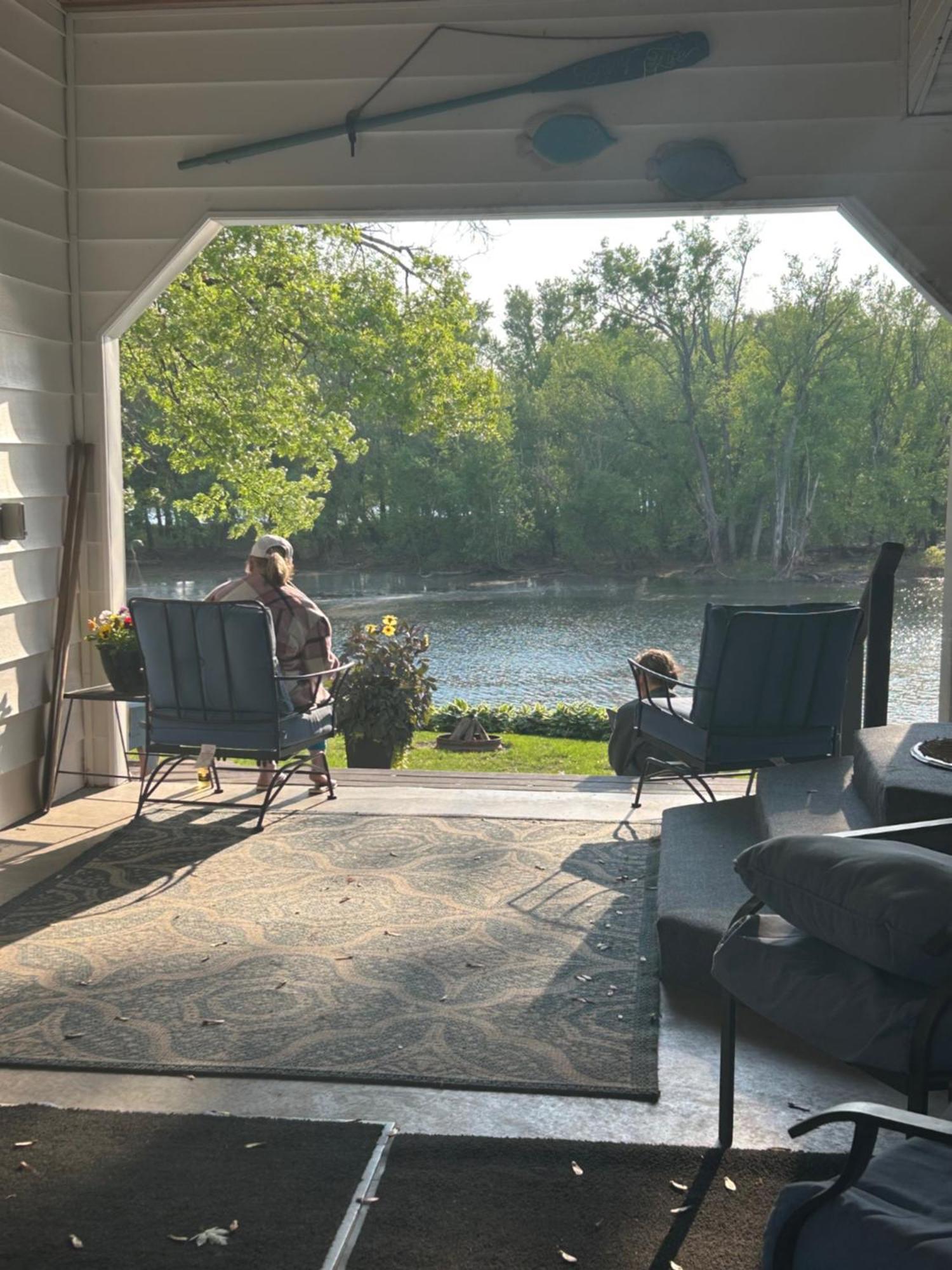 Breezeway Bay - Waterfront Full House Villa Wisconsin Dells Exterior photo